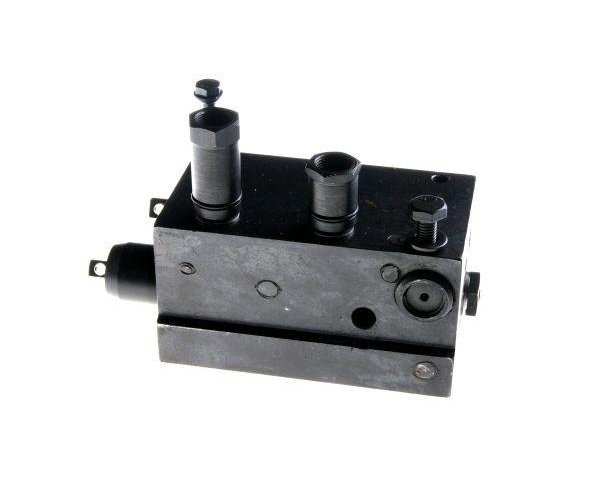 Rozdzielacz podnośnika C-360