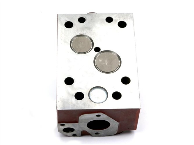 Głowica silnika kompletna z zaworami C-360 ORYGINAŁ URSUS