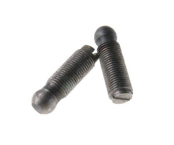 Śruba regulacyjna dźwigienki zaworowej C-385