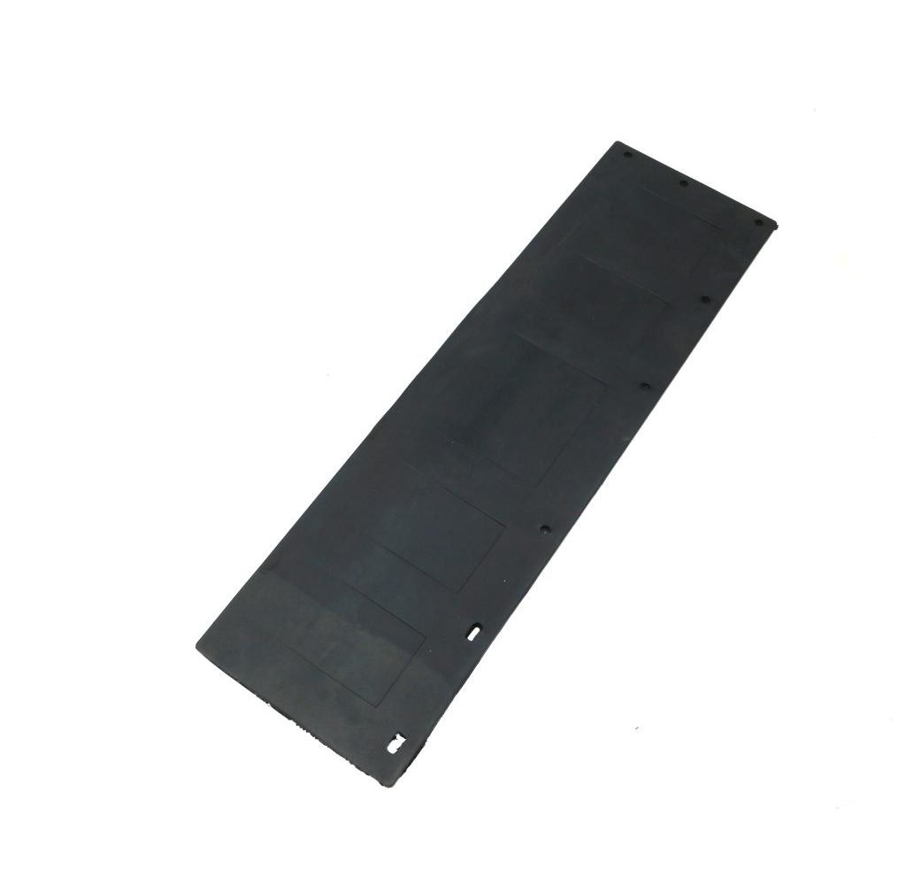 Osłona gumowa prawa błotnika przedni napęd C-385