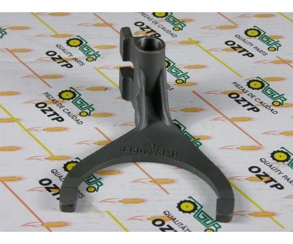 Widełki skrzyni biegów MF3