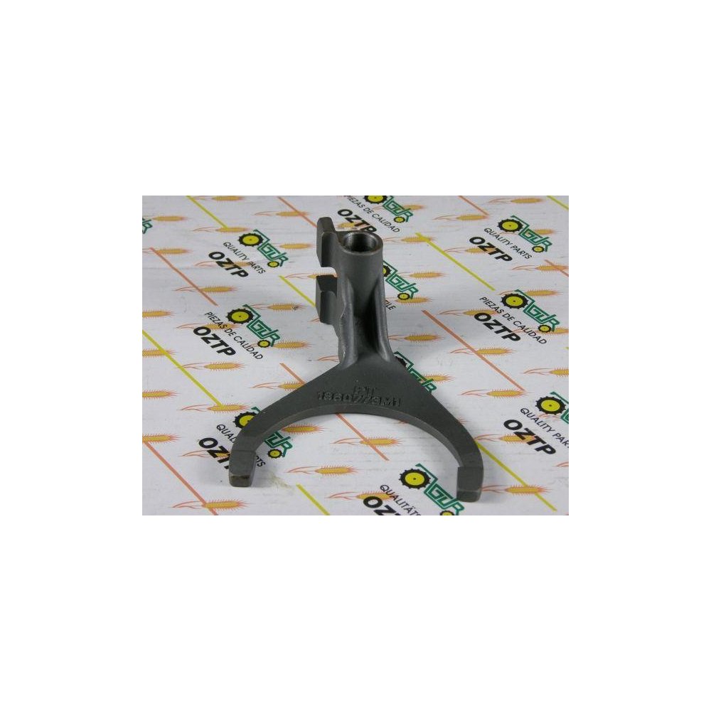 Widełki skrzyni biegów MF3