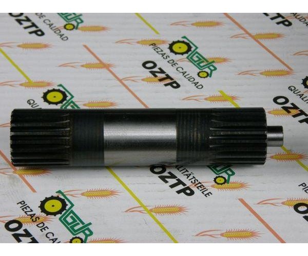 Wałek korpusu pośredniego MF3/MF4