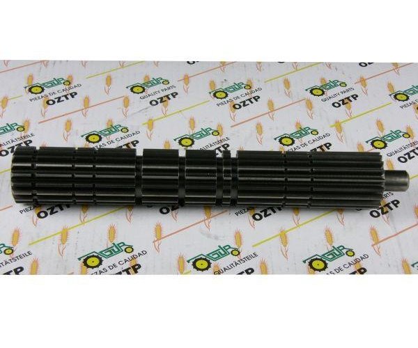 Wałek główny skrzyni MF3/MF4 18-zębów