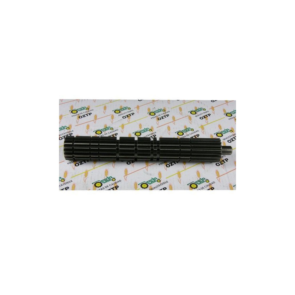 Wałek główny skrzyni MF3/MF4 18-zębów