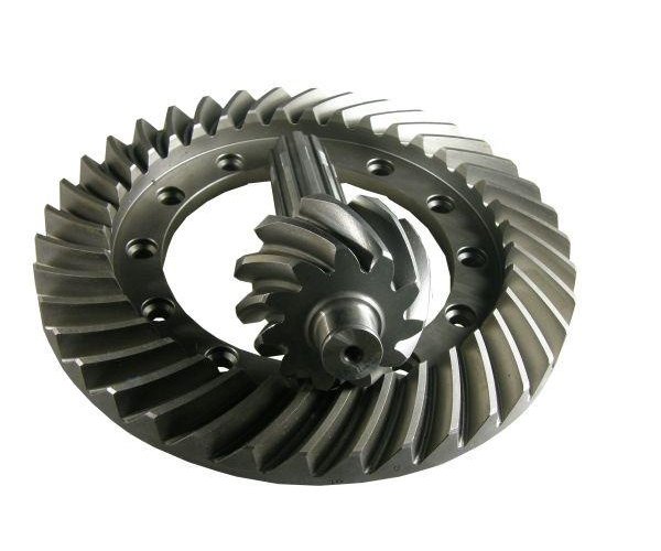 Koło z wałkiem ataku tylnego mostu ,255,3512,3514,4512 887558M1 Z-11/38 MF-3/4