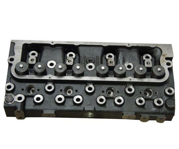 Głowica silnika kpl 4512 3132406K91, 3132946K91, 3132516M91 MF4