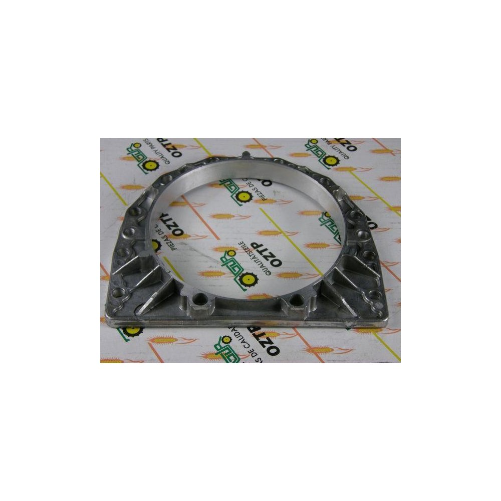 Obudowa uszczelniacza wału korbowego MF4