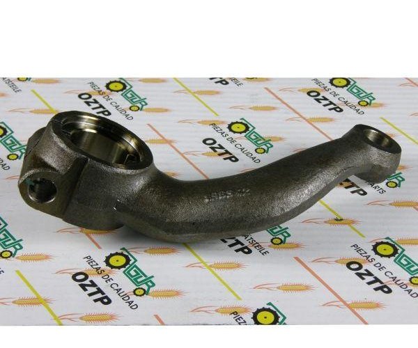 Ramię zwrotnicy prawe MF4