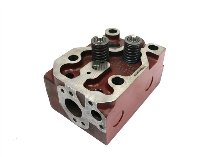 Głowica silnika kpl. z zaworami (uniwersalna) Zetor ORYGINAŁ URSUS