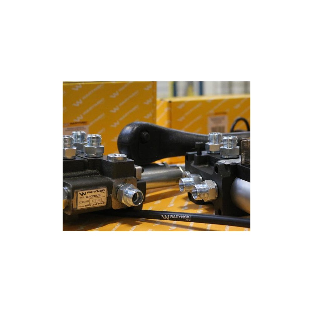 Zestaw: Rozdzielacz 2-sek. + Elektrozawór + Joystick z przyciskiem + Elementy złączne + Linki na kulkę stalową 1500mm Waryński