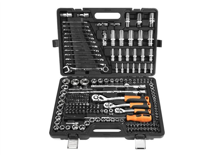 Zestaw kluczy nasadowych 220 szt / TEGER