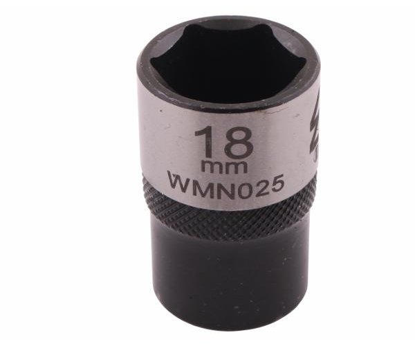 Nasadka sześciokątna 1/2". 18 mm. CrV50BV30. DIN 3124. Waryński