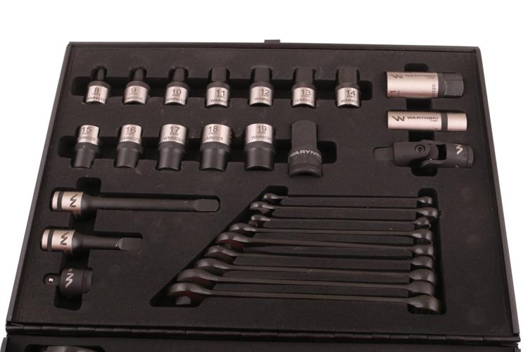 Zestaw nasadek 1./2 z grzechotką i kluczami w kasecie metalowej 49 el. Waryński