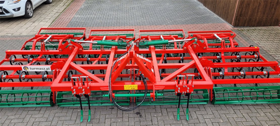 Agregat uprawowy AGRO-MASZ 5.6m
