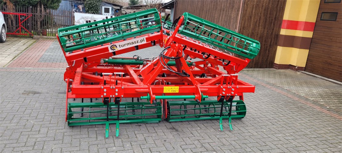 Agregat uprawowy AGRO-MASZ 5.6m