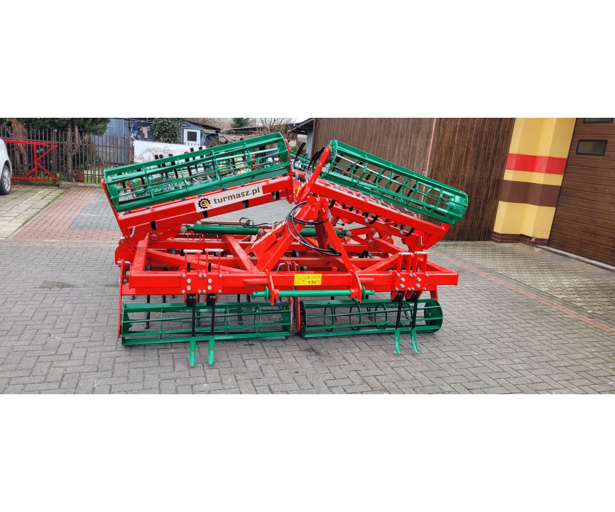 Agregat uprawowy AGRO-MASZ 5.6m