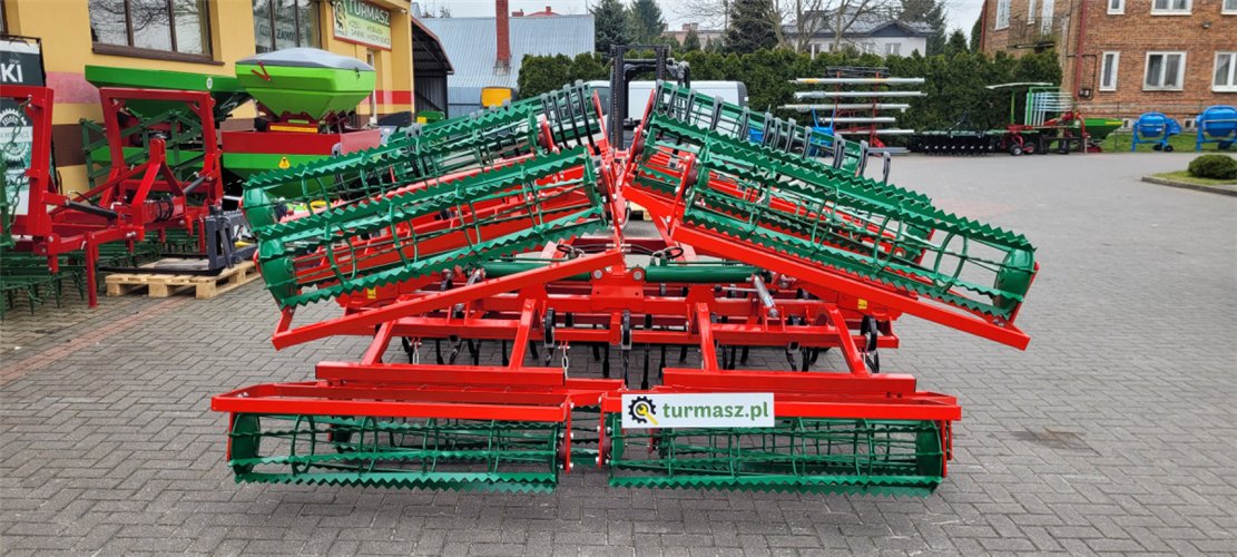 Agregat uprawowy AGRO-MASZ 5.6m