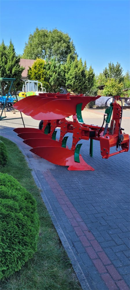 Pług 4-skibowy obrotowy AGRO-MASZ