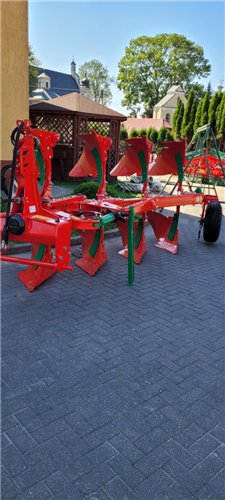 Pług 4-skibowy obrotowy AGRO-MASZ